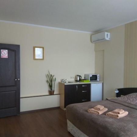 S&M Apartments - Zarichna Kiev Luaran gambar