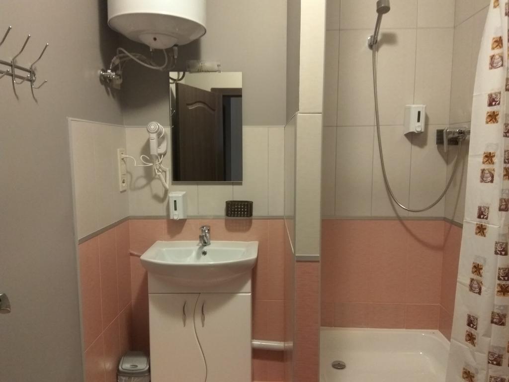 S&M Apartments - Zarichna Kiev Luaran gambar